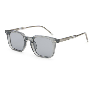 Gafas de Sol Cuadradas Estilo Europeo Americano para Hombre y Mujer, Lentes Polarizadas UV400, Protección Solar Versátil - Product Image 1