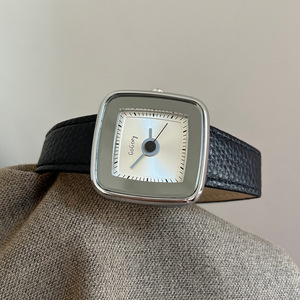 Montres pour femmes avec cadran carré vintage, bracelet en cuir décontracté, montres-bracelets pour femmes, à porter au quotidien, meilleur choix pour un cadeau - Product Image 3