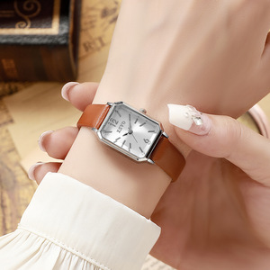 Petite montre verte à la mode avec montre étudiante à quartz à motif malachite - Product Image 4
