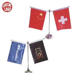 Fournisseur Meilleur vendeur 2023 Mini drapeau de bureau double face pour le bureau Drapeau de table à tricoter de Noël