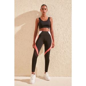 กางเกงเลกกิ้งออกกำลังกายเอวสูงสำหรับผู้หญิง สไตล์สตรีทแวร์ ป้องกันแบคทีเรีย สีตัดกัน ระบายอากาศได้ดี น้ำหนักเบา ผลิตจากผ้าไหม สแปนเด็กซ์ และไนลอน - Product Image 2