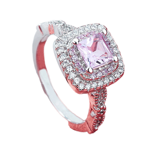 Anillo de Boda Vintage de Latón Chapado en Platino, Diseño Simple y Exquisito, con Circonita Rosa Cuadrada, Estilo Retro - Product Image 1