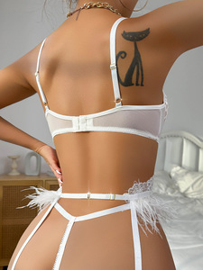ชุดชั้นในเซ็กซี่สีขาวปักลายลูกไม้สี่ชิ้น สไตล์ยุโรปและอเมริกา แฟชั่นผู้หญิงยอดนิยม ผลิตภัณฑ์ใหม่ - Product Image 5
