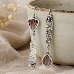 Orecchini Pendenti Lunghi Asimmetrici Creativi con Motivo Marrone e Grigio, Vintage, con Perline, per Donna - Product Image 6