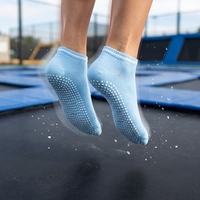 Chaussettes de trampoline en coton rayé personnalisées, respirantes, absorbant la transpiration, écologiques, séchage rapide, antidérapantes, chaussettes courtes pour jeunes, unisexe