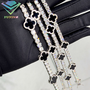 สร้อยข้อมือเพชรทรงเหลี่ยมเจียระไนแบบบริลเลียนท์ ฮิปฮอป VVS มอยส์ซาไนต์ พร้อมใบรับรอง GRA เงินแท้ 925 ชุบทอง 18K ประดับด้วยหินอาเกตสีดำรูปโคลเวอร์ สายคิวบา - Product Image 3
