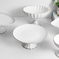 Service de table en porcelaine fine à prix d'usine, vente en gros, vaisselle en céramique blanche gaufrée, service de mariage avec bord doré, écologique