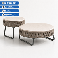 Ensemble de tables basses gigognes modernes pour l'extérieur avec plateau en pierre et structure en aluminium pour patio, jardin, hôtel, mobilier de salon