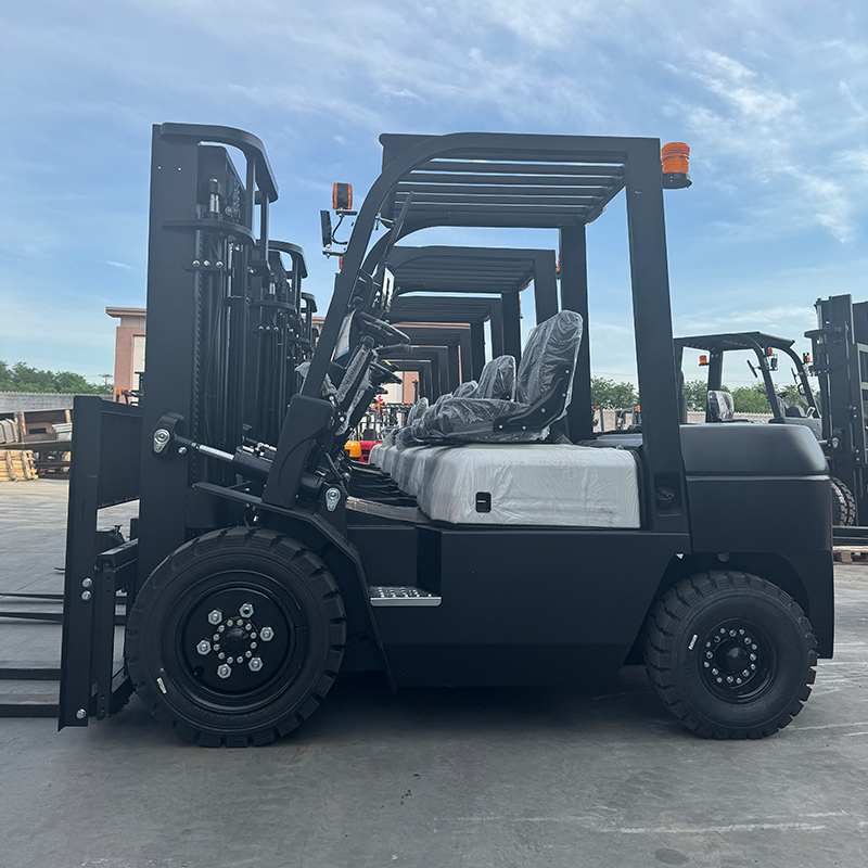 3 Ton Diesel Forklift CPCD30 With 3-Stage Mast