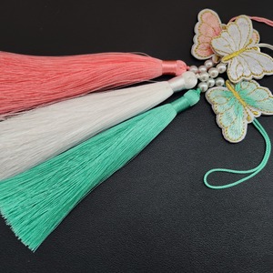 Décoration ethnique coréenne traditionnelle, pendentif Norigae, broderie artisanale, pompon en soie, breloque en perle, porte-clés, souvenir culturel - Product Image 3