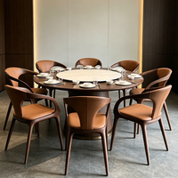 Chaise de salle à manger modulaire haut de gamme MULIGNA avec cadre en bois massif, accoudoirs et dossier rembourrés pour salon, hôtel, restaurant