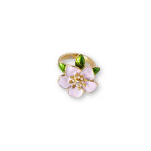 แหวนแฟชั่น สแตนเลส 316L ชุบทอง PVD ลายดอกไม้สีชมพู เครื่องประดับสำหรับผู้หญิง - Product Image 1