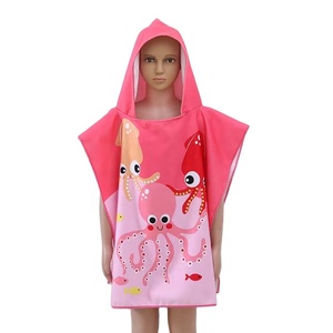Offre Spéciale personnalisé enfants nager requin dessin animé OEM Logo séchage rapide enfants <span class=keywords><strong>bain</strong></span> à capuche imprimé Animal microfibre bébé Poncho serviette <span class=keywords><strong>de</strong></span> plage - Product Image 1