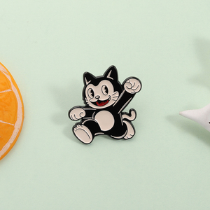 Pin de Esmalte de Gato Negro de Dibujos Animados Americanos, Broche de Gato Feliz Corriendo, Insignia de Solapa, Joyería al por Mayor - Product Image 2