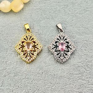 Collier pendentif géométrique en zircon avec micro-incrustation de pierre rouge, design unisexe, à porter au quotidien, plaqué cuivre - Product Image 2