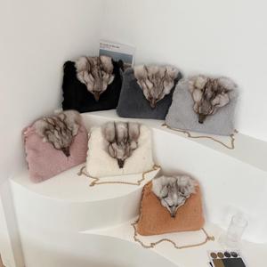 Sac à bandoulière en fausse fourrure de renard pour <span class=keywords><strong>femme</strong></span>, pochette en peluche en forme d'animal, tendance hiver 2023 - Product Image 2