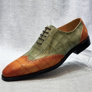 Chaussures Oxford pour hommes en cuir véritable de qualité luxueuse de style italien, fabriquées à la main pour les occasions professionnelles et de mariage, sur mesure. - Product Image 2