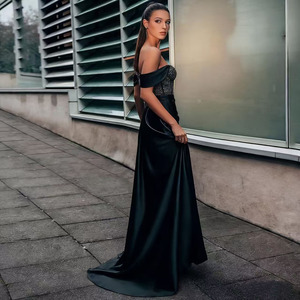 Vestido de noche de encaje sin tirantes con hombros descubiertos, corte de cola de pez, negro, formal, largo, para mujer, con cintura natural - Product Image 2