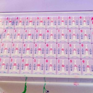 Fichas de Mahjong de Lujo OEM/OBM en Morado Pastel, 160 Piezas, Diseño de Torre Eiffel en Acrílico, Regalos Perfectos para Despedidas de Soltera - Product Image 3