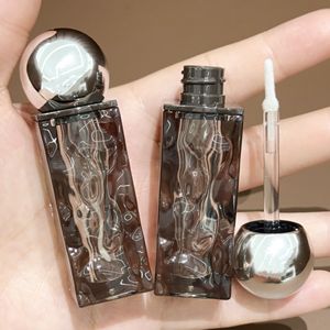 للبيع بالجملة أنبوب ملمع شفاه أسود من الحمم الجليدية 5 مخصص حاوية بلاستيكية فارغة أحمر شفاه عبوة مستحضرات تجميل مع فرشاة - Product Image 6