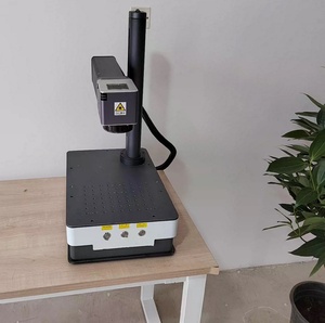 Machine de gravure laser pour bijoux en acier inoxydable 20W 30W, adaptée au marquage par fibre optique, machine de marquage laser portable à fibre optique - Product Image 1