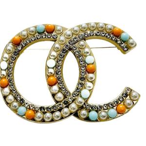 Broche Lettre Colorée Premium, Incrustée de Perles et Diamants, Style Coréen Tendance, Épingle Féminine en Alliage pour Femme - Product Image 5
