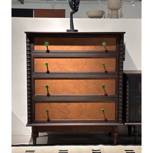 Cassettiera di Lusso Moderna in Legno Massello di Rovere Rosso con 4 Cassetti Rivestiti in <span class=keywords><strong>Velluto</strong></span> per Camera da Letto, Soggiorno, Hotel, Comodino - Product Image 1