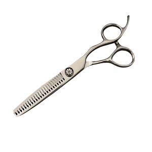 Tijeras de Adelgazamiento Invisibles Z3 de 6 Pulgadas, Acero Inoxidable 440C, Tijeras de Peluquería para Diestros, Uso Profesional, con Tornillo Floral - Product Image 5