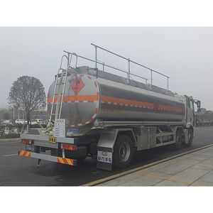 6X2 Large Logistics <b>Hub</b> Fuel Distribution Custom Emission and Steering Made in China ISO CCC Certified Fuel Tank Truck - Product Image 6