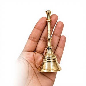 Ensemble de thali en laiton pour la puja avec plateau et cuillère pour les activités religieuses, design circulaire, matériau durable - Product Image 6