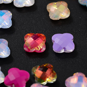 Strass en verre cristal 3D en forme de fleur à quatre pétales, 8x8mm, dos plat, irisé, pour nail art et accessoires de bijouterie DIY - Product Image 3