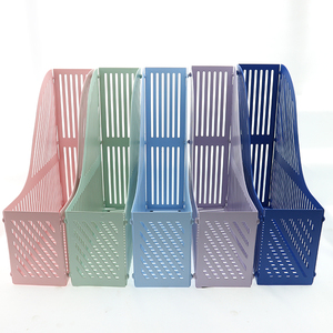 Estante de almacenamiento de documentos vertical acrílico, estuche de almacenamiento de archivos de papelería de trabajo doméstico de <span class=keywords><strong>PVC</strong></span> con patrón de carpeta A4 para uso de oficina - Product Image 2