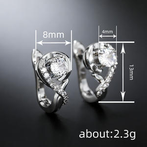 Orecchini E728 in Oro Bianco con Diamanti Naturali Taglio Brillante Rotondo, Stile Classico da Sposa per Donne - Product Image 6