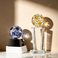 Ballons de football en cristal multicolores créatifs en gros – Ornements de récompenses sportives – Autres objets artisanaux en cristal