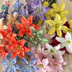 Fleur de lys artificielle Hua Ding, branche unique, réaliste, en soie, pour décorations de mariage - Product Image 3