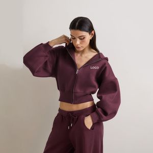 Sudadera con capucha y cremallera para mujer, súper suave, sostenible, certificada, de algodón orgánico y poliéster reciclado, con pantalones de chándal largos. - Product Image 3