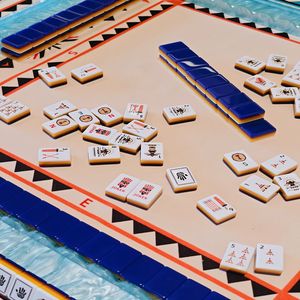 Set Mahjong Americano di Halloween 160 Tessere Ecologico Regalo per Feste Poker 4 Giocatori in Acrilico <span class=keywords><strong>con</strong></span> Tessere <span class=keywords><strong>con</strong></span> Personaggi e Retro a <span class=keywords><strong>Ragnatela</strong></span> - Product Image 5