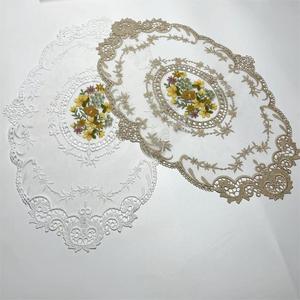 Napperons de table rétro en dentelle crochetée à la française, faits main, blanc uni, brodés, style campagnard, 12x16 pouces, dessous de verre - Product Image 6