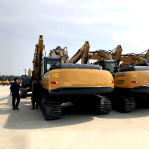 รถขุดตีนตะขาบ XE215C ใหม่เอี่ยม ขนาด 21.5 ตัน ประสิทธิภาพสูง พร้อมอุปกรณ์เสริมเบรกเกอร์ คอมแพคเตอร์ กรับ และอ็อกเกอร์ - Product Image 4