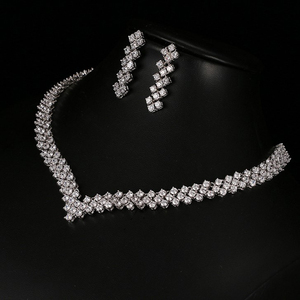 Conjunto de Aretes y Collar Roman <span class=keywords><strong>II</strong></span> con Circones Plateados - Joyería Elegante para Mujer, Ideal para Regalo y Fiestas, Exhibición de Lujo - Product Image 3