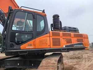รถขุด Doosan DX500LC-6C ขนาด 50 ตัน บุ้งกี๋ขุดขนาด 0.32 ลูกบาศก์เมตร รถก่อสร้างมือสอง เครื่องยนต์ Cummins กำลัง 219 กิโลวัตต์ - Product Image 4