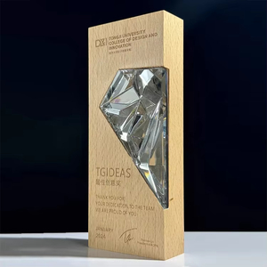 Trofeo in legno con Logo personalizzato - Product Image 4