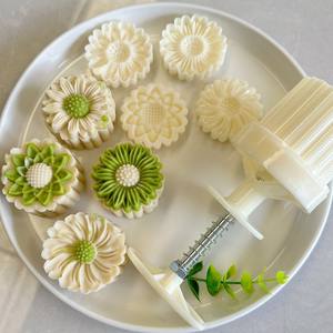 Outils de cuisson et de pâtisserie 50g 8 pièces ensemble de moules à gâteau de lune presse à main à motif <span class=keywords><strong>Sakura</strong></span> antiadhésif idéal pour la fabrication de pâtisserie au Festival de la mi-automne - Product Image 3