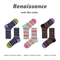 Vente en gros de chaussettes amusantes pour hommes en coton coloré à motifs artistiques personnalisés HJ