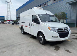 Dongfeng 4x2 congelador refrigerado coche aislado Van caja <span class=keywords><strong>grande</strong></span> alimentos congelados pollo carne transporte de carga camión refrigerador a la venta - Product Image 4