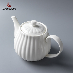 Caffettiera e Teiera in Porcellana Bianca Stile Britannico per Tè del Pomeriggio, Teiera Rossa CHAODA, Set Eco-Friendly per Caffè e Tè - Product Image 4