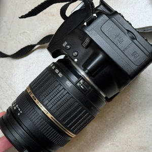 <span class=keywords><strong>Appareil</strong></span> <span class=keywords><strong>photo</strong></span> reflex numérique <span class=keywords><strong>D3200</strong></span> d'occasion avec objectif zoom 18-200 mm Di II, 24,2 MP, vidéo Full HD pour les voyages, les portraits et la photographie quotidienne - Product Image 4