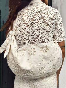 Sac fourre-tout en toile grande capacité tendance pour femme, couleur unie simple, à porter à l'épaule ou en bandoulière, idéal pour le travail et les trajets quotidiens au printemps, avec broderie. - Product Image 3