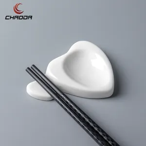 Fine Hotel Porcelain Heart Shaped Sauce Dish With Spoon Chopstick Holder Creative Cute Dip Dowl With Fork Rack