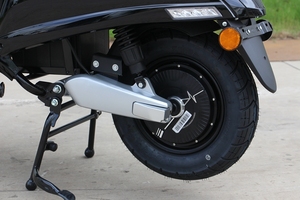 Motocicleta Eléctrica J.EYRE EEC 1200W 60V 22AH de 10 Pulgadas con Batería, Motocicleta Biplaza para Adultos - Product Image 2